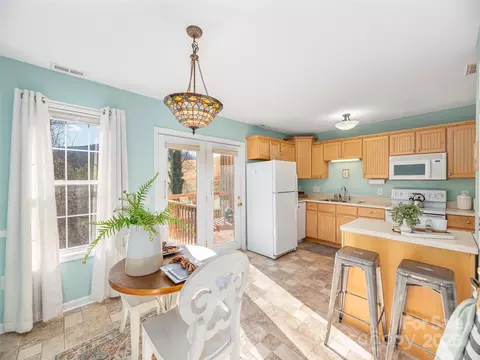 Kitchen - 53 Vancott Ct, Clyde, NC 28721 photo 4 of 4