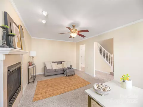 Living - 53 Vancott Ct, Clyde, NC 28721 photo 3 of 3