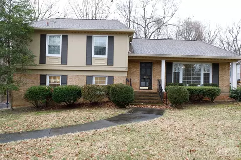 8219 Cliffside Dr, Charlotte, NC 28270