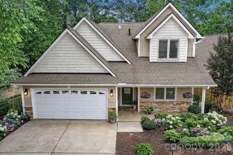 50 Beekeeper Trl, Swannanoa, NC 28778