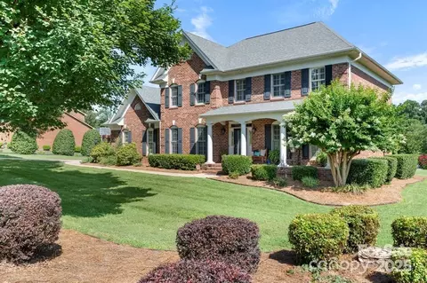 2774 Palmer Ne Dr NE, Conover, NC 28613