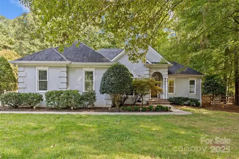 219 Timberlane Dr, Belmont, NC 28012