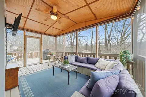 Exterior - 3392 Overbrook Dr, Conover, NC 28613 photo 3 of 7