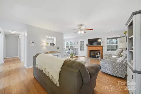 Entry Way - 3392 Overbrook Dr, Conover, NC 28613 photo 1 of 1