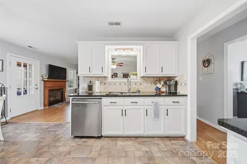 Kitchen - 3392 Overbrook Dr, Conover, NC 28613 photo 2 of 3