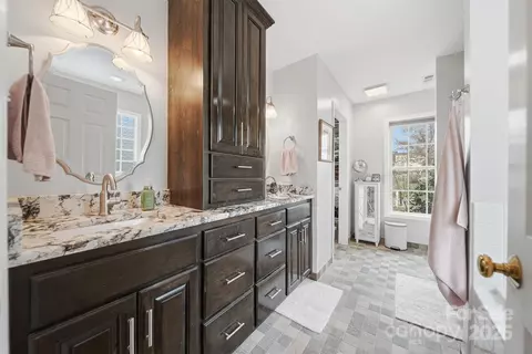 Bath - 3392 Overbrook Dr, Conover, NC 28613 photo 1 of 4
