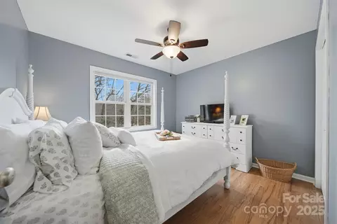 Bedroom - 3392 Overbrook Dr, Conover, NC 28613 photo 4 of 4