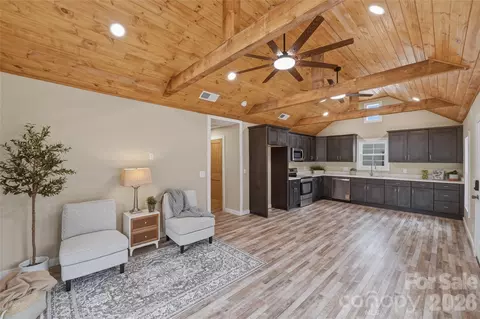 522 W Mclelland Ave, Mooresville, NC 28115