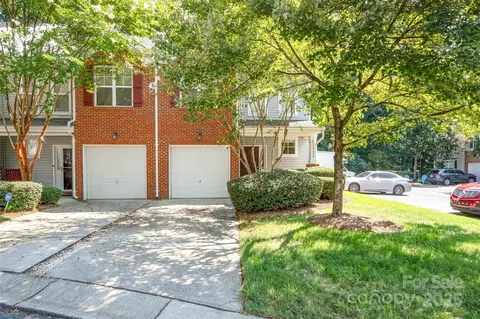 16659 Commons Creek Dr, Charlotte, NC 28277