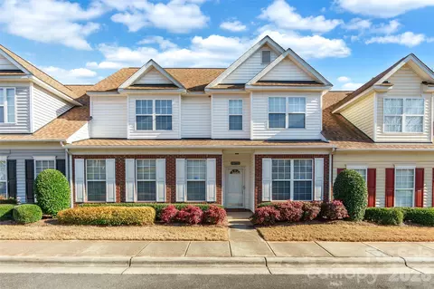 10725 Yellow Tail Ct, Charlotte, NC 28270