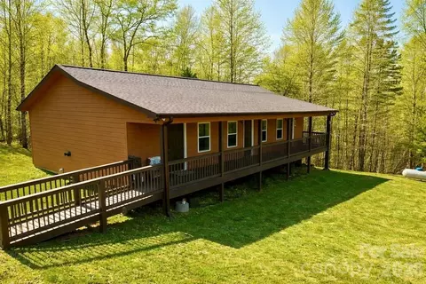 162 Sandstone Dr, Union Mills, NC 28167