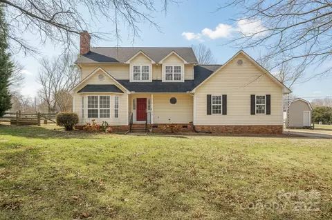 110 Turnberry Ln, Mooresville, NC 28117
