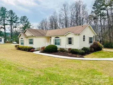 185 Creasman Hill Rd, Mills River, NC 28759