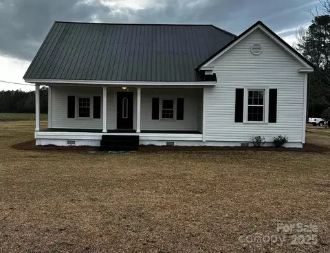 1948 Gores Trailer Rd, Whiteville, NC 28472