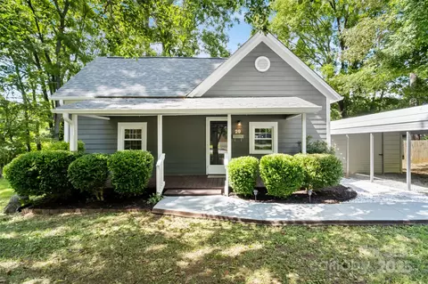 29 Seventh St, York, SC 29745