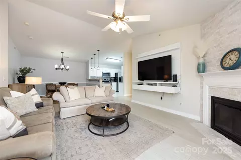 16354 Redstone Mountain Ln, Charlotte, NC 28277