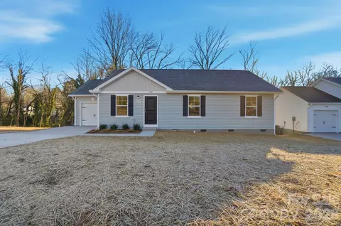 1201 Suncrest Ave, Statesville, NC 28677