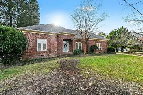 7716 Red Oak Ln, Charlotte, NC 28226