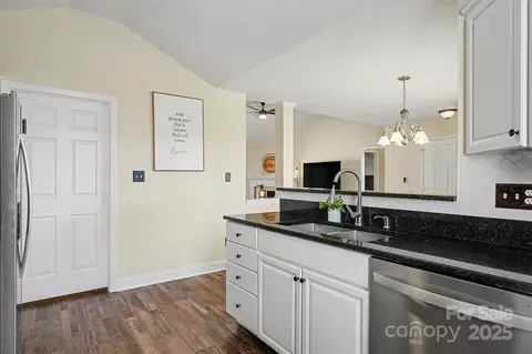 Kitchen - 413 Dexter Pl, Monroe, NC 28110 photo 4 of 4