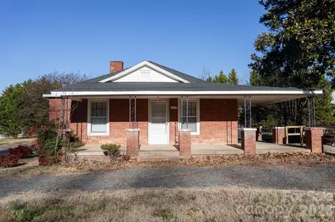 1430 Rainbow Dr, Kannapolis, NC 28081