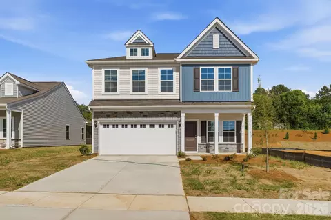 928 Leyna Ct, Newton, NC 28658