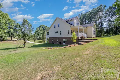 556 Peaceful Creek Dr, York, SC 29745