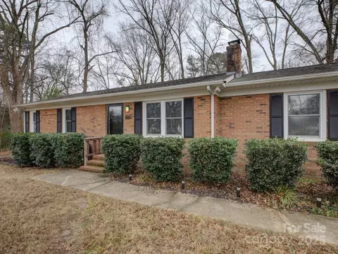 228 Ridge Dr, Harrisburg, NC 28075