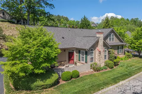 122 Outlook Cir, Swannanoa, NC 28778