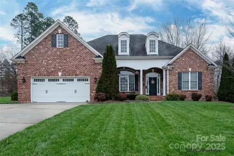 283 Norwood Hills Dr, Winston Salem, NC 27107