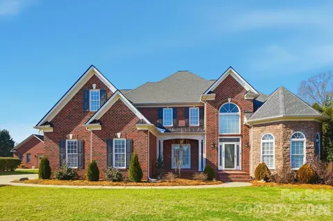 2709 Smith Field Dr, Monroe, NC 28110