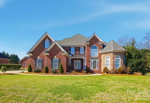 Exterior - 2709 Smith Field Dr, Monroe, NC 28110 photo 2 of 3
