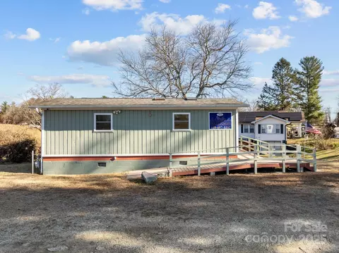 701 Dana Rd, Hendersonville, NC 28792