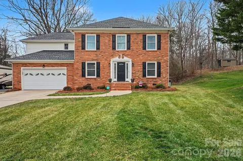 1038 Balsam Ter, Charlotte, NC 28214