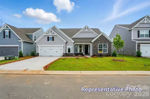 8699 Acadia Pkwy, Sherrills Ford, NC 28673