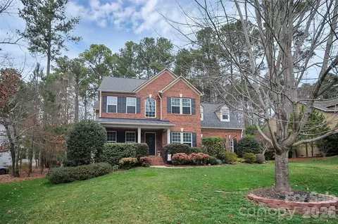 401 Brookridge Dr, Mount Holly, NC 28120
