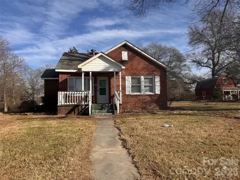 302 S Myrtle School Rd, Gastonia, NC 28052