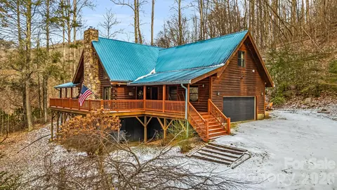131 Trillium Glen Dr, Mars Hill, NC 28754