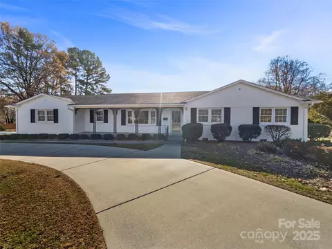 3141 Gardner Park Dr, Gastonia, NC 28054