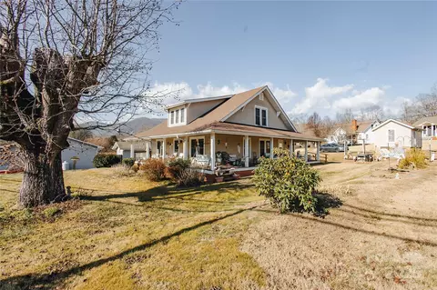 63 Clear Creek Rd, Marion, NC 28752