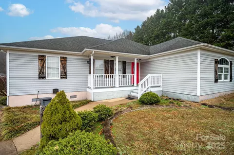 845 Meadow Hill Ct, Lincolnton, NC 28092