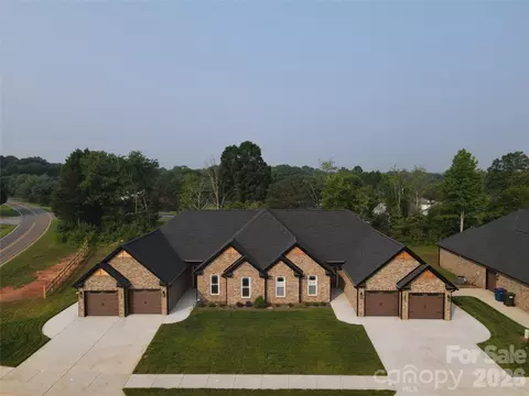 3367 48th Ne 21b Ave NE #21B, Hickory, NC 28601