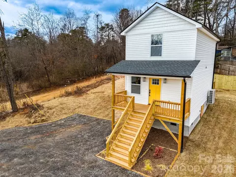112 Baldwin Rd, Arden, NC 28704