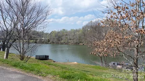 207 Catawba Ave, Hickory, NC 28601 photo 8