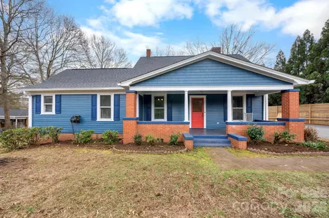 925 12th Nw Ave NW, Hickory, NC 28601