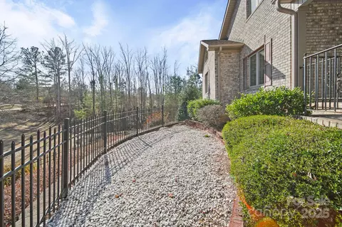 Exterior - 1024 Lyndon Dr, Lancaster, SC 29720 photo 10 of 10