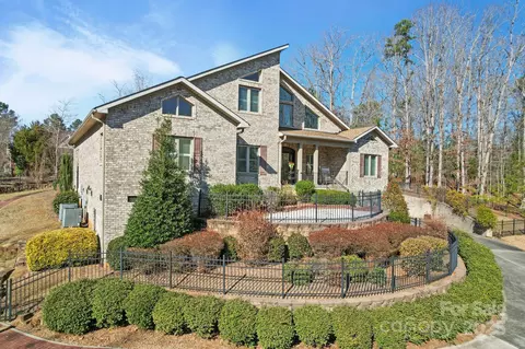 Exterior - 1024 Lyndon Dr, Lancaster, SC 29720 photo 2 of 10