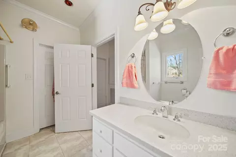 Bath - 1024 Lyndon Dr, Lancaster, SC 29720 photo 1 of 3