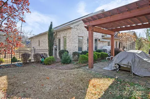 Exterior - 1024 Lyndon Dr, Lancaster, SC 29720 photo 9 of 10