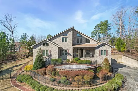 Exterior - 1024 Lyndon Dr, Lancaster, SC 29720 photo 1 of 10