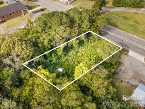 2067 Great Falls Hwy, Lancaster, SC 29720